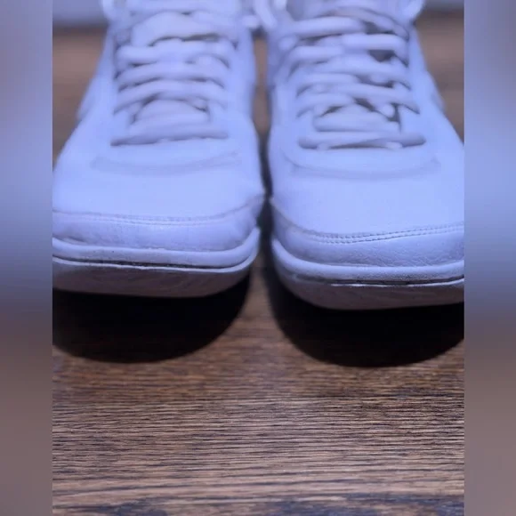 Nike Court Zoom Lite 3 Shoes White and Silver Sz 8 - Picture 2 of 7